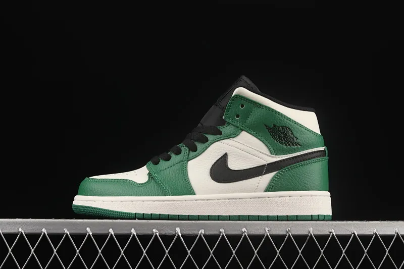 All categories Air Jordan Jordan series basketball shoes Air Jordan 1 Mid Air Jordan 1 Mid "Pine Green" AJ1 Joe 1 refreshing green toe China basketball shoes 852542-301